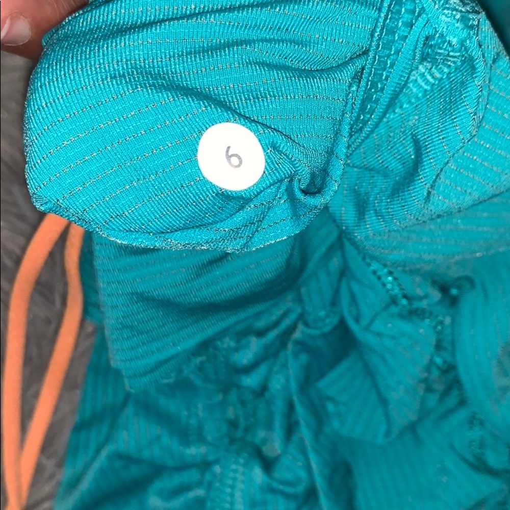 Lululemon bundle tops💙 - Picture 5 of 6